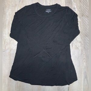 (Bin 36)  Warm essentials long sleeve crew neck “software and stretch” tee- XL